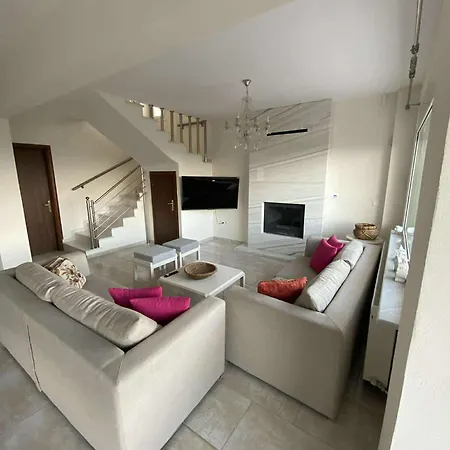 Sunnyhomes Livithra Apartment